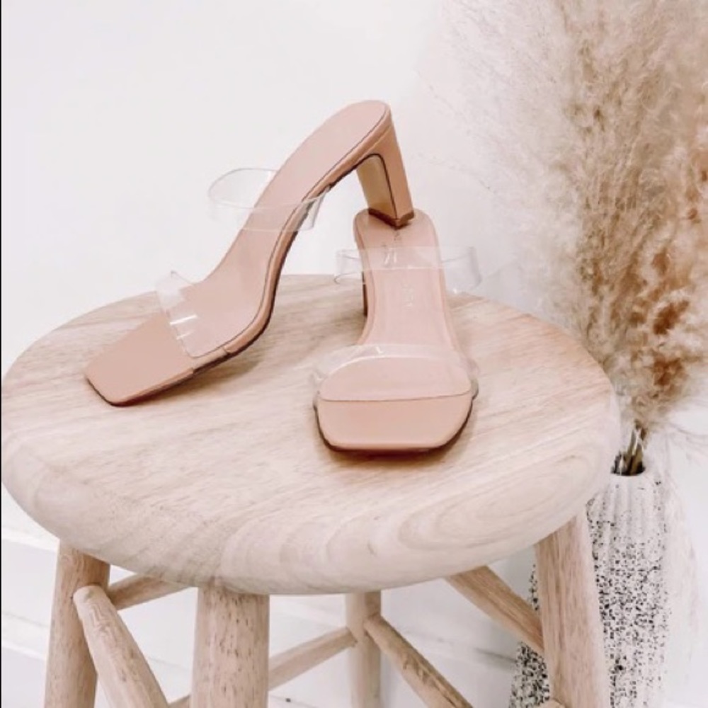 Lame 201 Grace Strap Heel